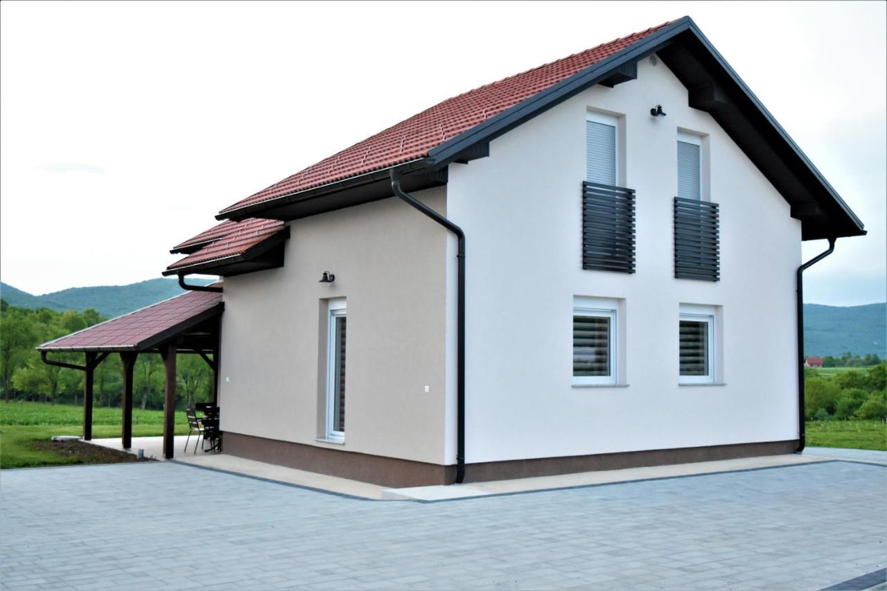 Guest House Tonka Otočac Buitenkant foto