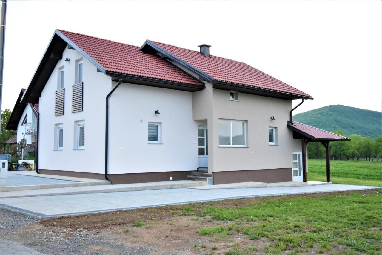 Guest House Tonka Otočac Buitenkant foto